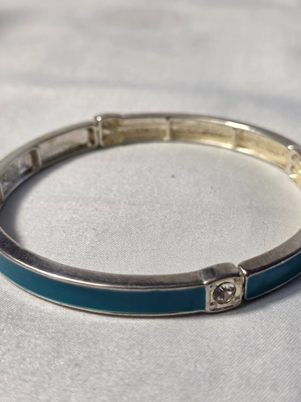 Premier Designs Silver Tone Turquoise Enamel Stretch Bracelet White Rhinestones